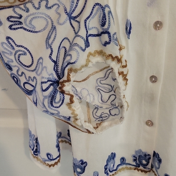 Figueroa & Flower white crepe w/ tank Blouse with Blue and Gold Embroidery szPL - Picture 5 of 7